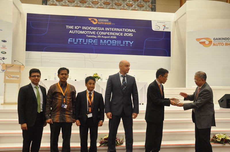 Energi Alternatif untuk Mobil Ramah Lingkungan (2)