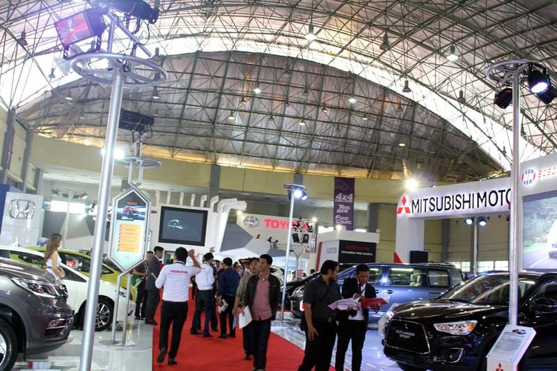 GIIAS 2015 Makassar Ramai Pengunjung