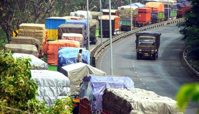 To Prevent Overloaded Trucks, Ministry to Re-operate 25 Weigh Bridges