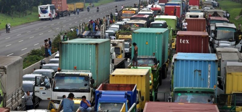 Libur Ibul Adha 31 Agustus – 3 September Truk Dilarang Lewat Jalan Tol