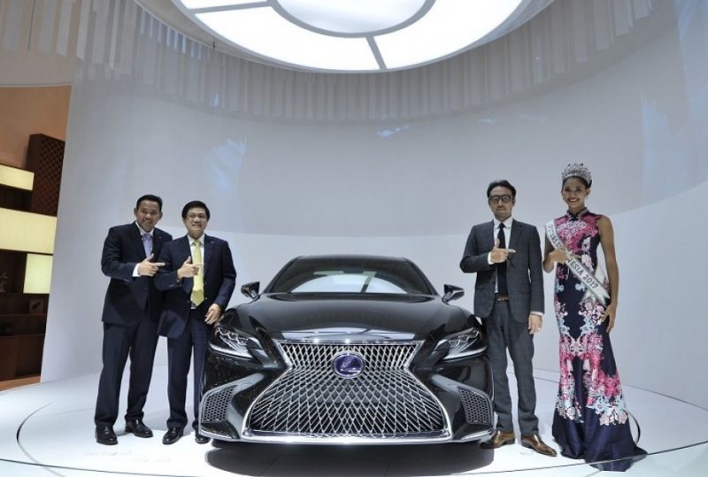 Menteri Keuangan Sebut akan Revisi Pajak Sedan