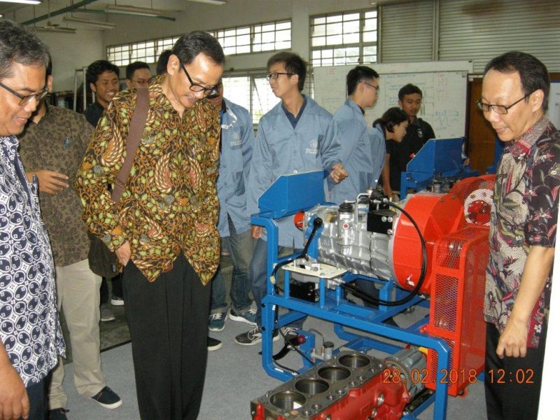 Hino Dorong Mutu Pendidikan Teknik Mesin UGM