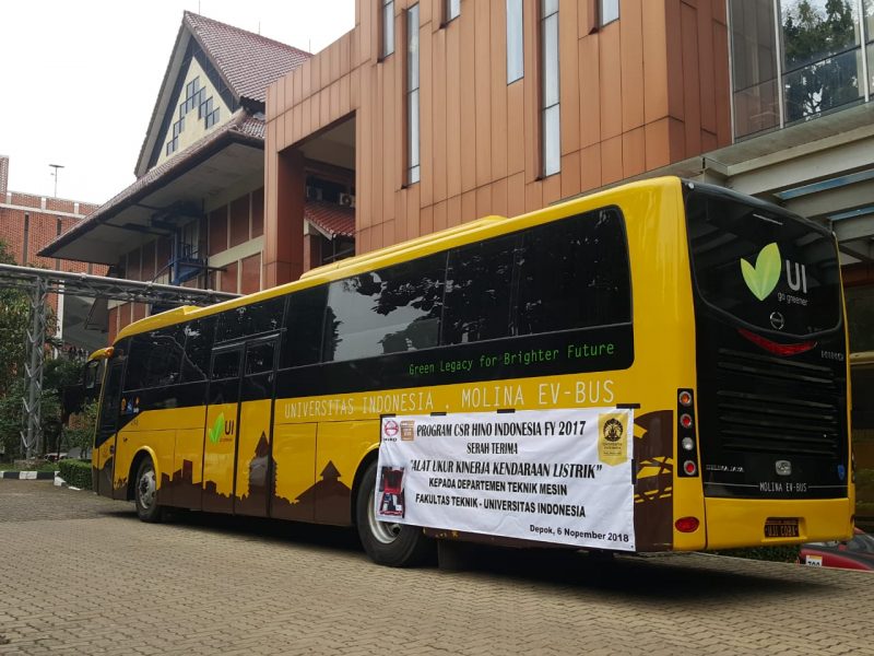 Hino Indonesia Fasilitasi Riset Mobil Listrik Univeritas Indonesia