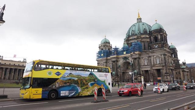 Bus Wonderful Indonesia Hadir di Berlin Promosikan Wisata Nusantara