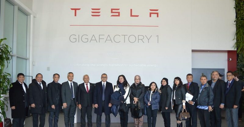 Delegasi Indonesia Berkunjung ke Pabrik Mobil Listrik Tesla di Amerika