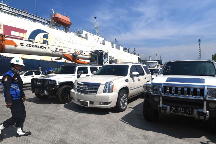 Terkena Imbas Pasar Domestik yang Menyusut, Impor Mobil CBU Turun hingga 37,2 Persen