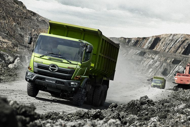 Hino Optimistis Pertahankan Pangsa Pasar Mobil Niaga