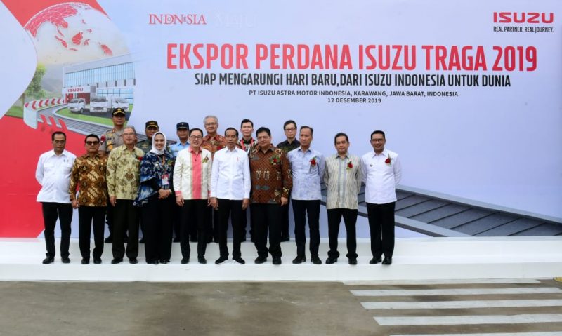 Prijono Sugiharto: Astra Siap Tangani Ekspor Mobil Niaga Pick-up Isuzu Traga ke 20 Negara