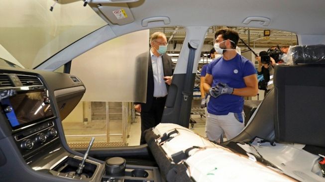 Kondisi Masih Berisiko, Industri Otomotif di Amerika Tunda Produksi