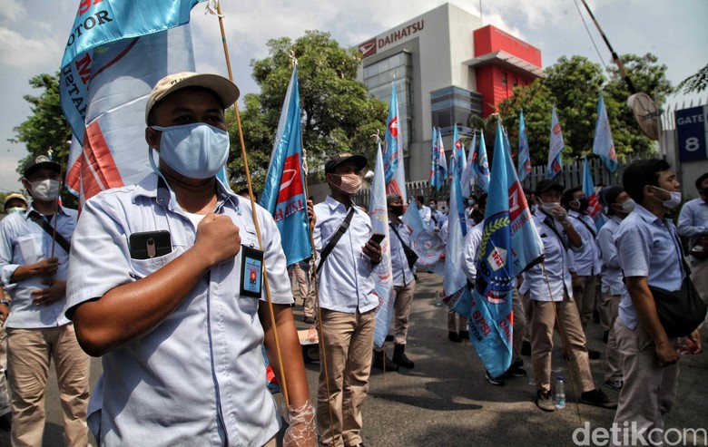 Pro-Kontra soal Omnibus Law, Produksi Mobil masih Bergerak