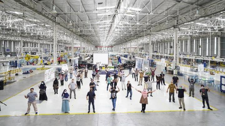 Mercedes-Benz Rayakan 50 Tahun Produksi dan Perakitan di Indonesia