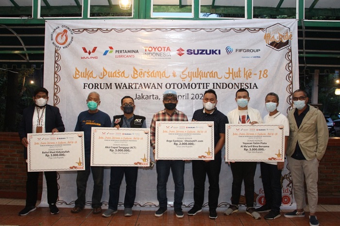 Ultah ke-18, Organisasi Wartawan Otomotif Bagikan Sumbangan ke Masyarakat