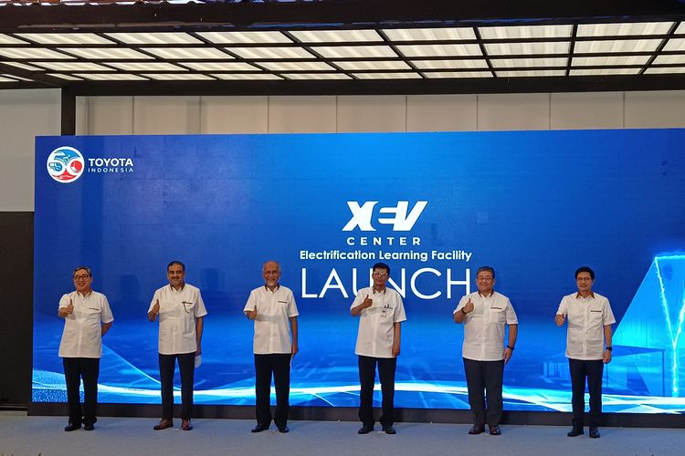 Pemerintah Dukung Produsen Otomotif Ikut Program LCEV 