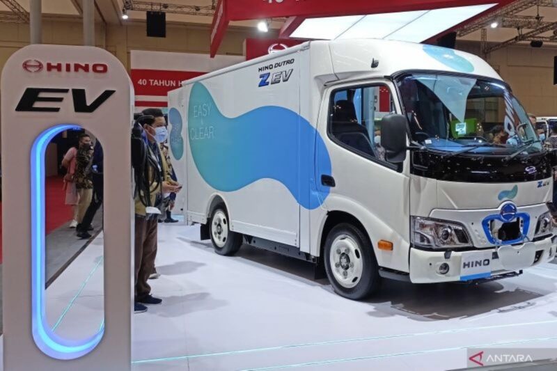 Produk Baru Hino Hadir di GIIAS 2022, Ada Truk Listrik