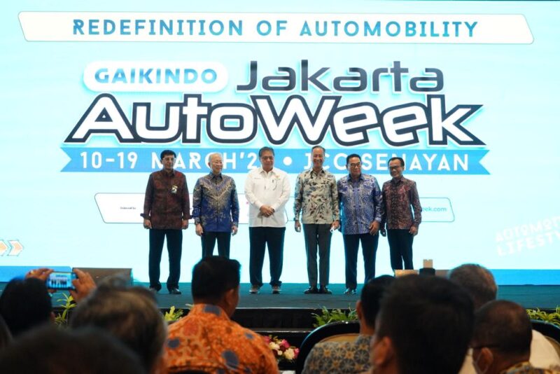 Airlangga: Banyak Deposito di Atas Rp 5 M, Silakan Sektor Otomotif Serap