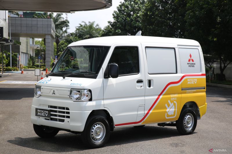 Mitsubishi Bekerjasama dengan Gojek dan Pos Indonesia