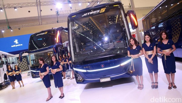 Jetbus 5 SDD Adiputro Terfavorit di Pameran Mobil GIIAS 2023