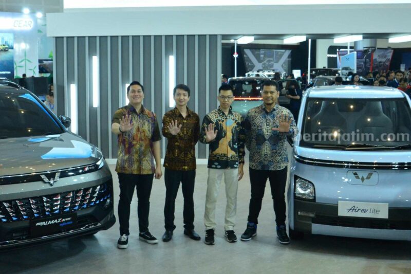 Hadirkan New Almaz RS dan Air ev Lite di GIIAS Surabaya 2023, Wuling Terbar Promo 