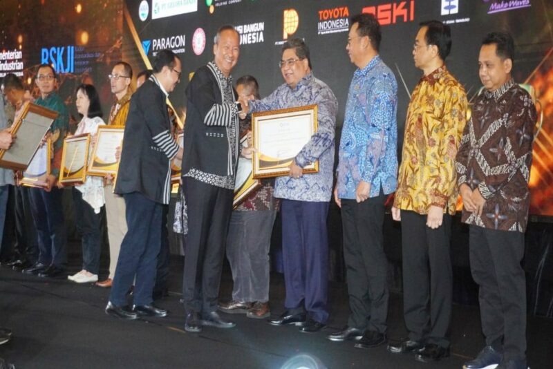 TMMIN Raih Penghargaaan ‘National Lighthouse Industry’