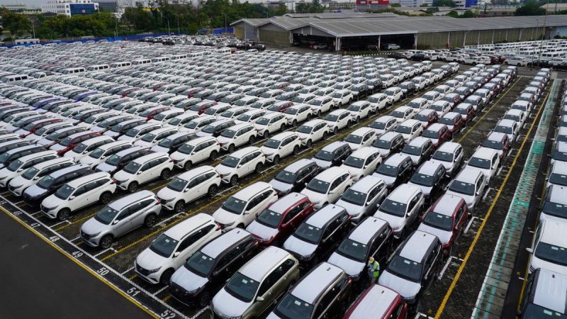 Aliran Ekspor Mobil dari Indonesia ke sejumlah Negara masih Deras, Toyota Veloz dan Fortuner Terbanyak
