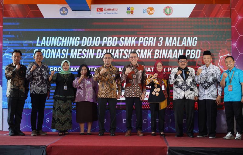 Daihatsu Perkuat SDM Masa Depan, Sumbangkan Alat Manufaktur ke Sekolah dan Kampus