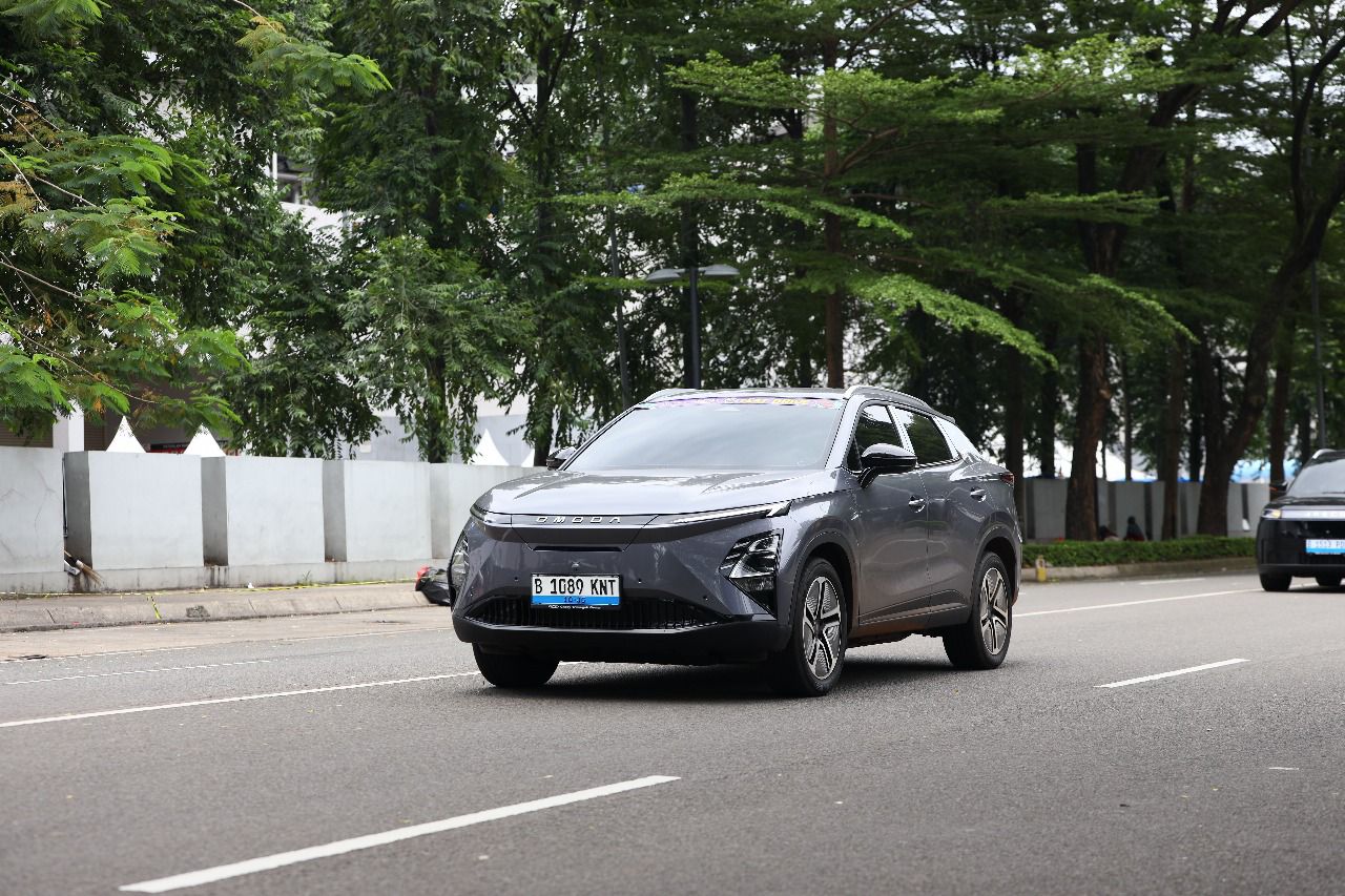 Puluhan Mobil Siap Dicoba di Area Test Drive Permata Bank GJAW 2025