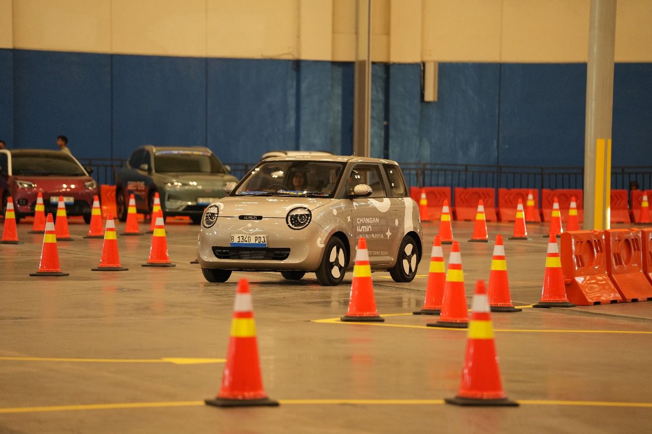 Pertama Kali Hadir di GJAW 2025, Test Drive EV Jadi Magnet Pengunjung