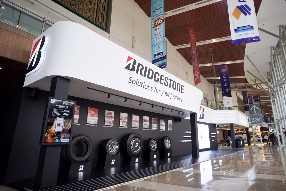 Bridgestone Perkuat Layanan Sosial melalui Bantuan Pemulihan Sumatra dan Road Safety School Program