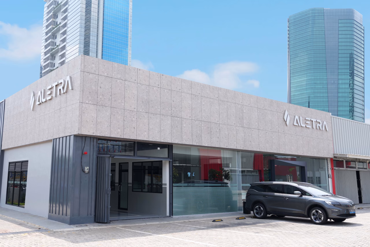 Aletra Resmikan Dua Dealer Perdana di Jakarta, Targetkan 15 hingga akhir 2025